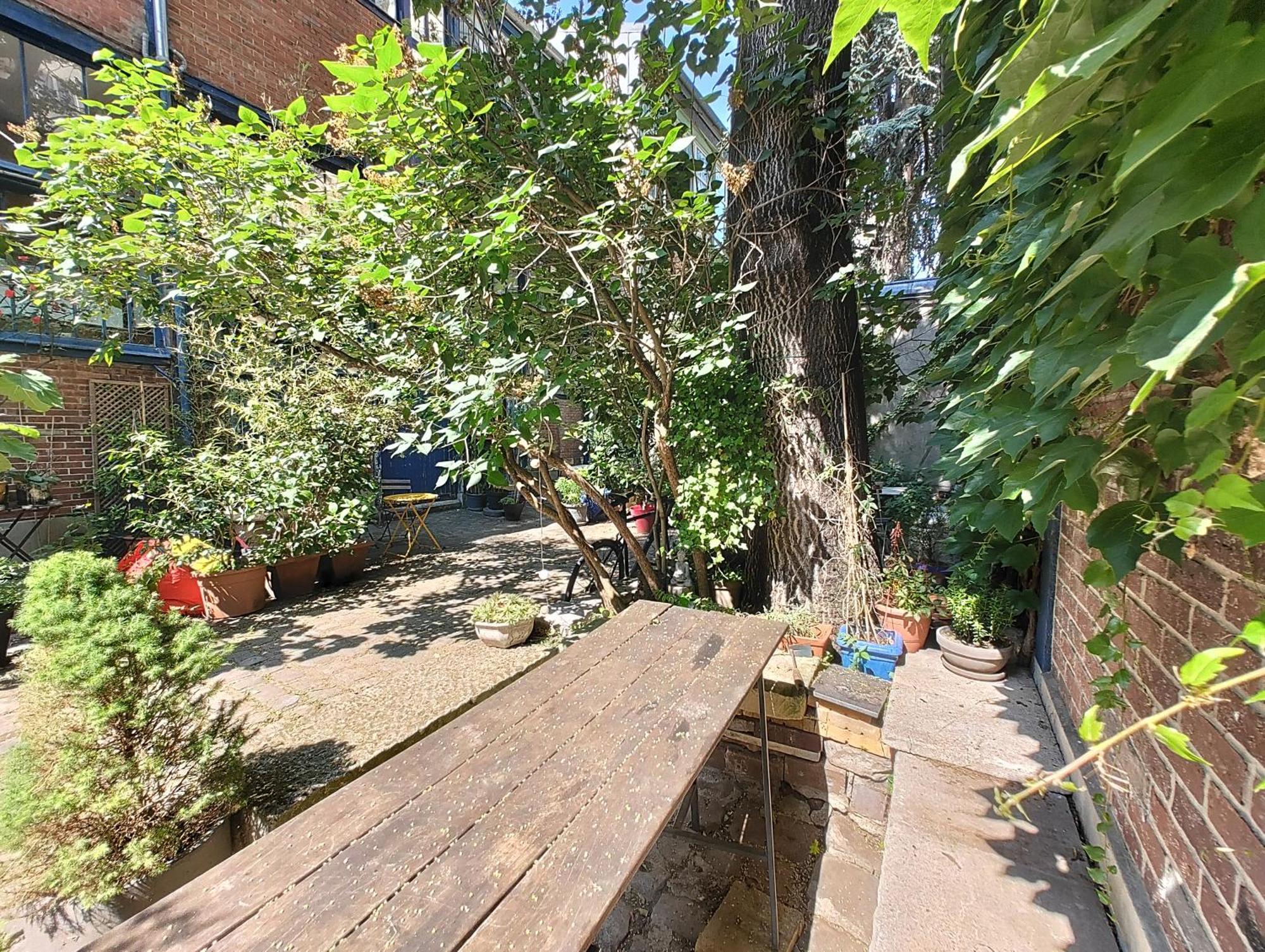 Holiday home Atelier D'artiste - Loft With Garden Center Of